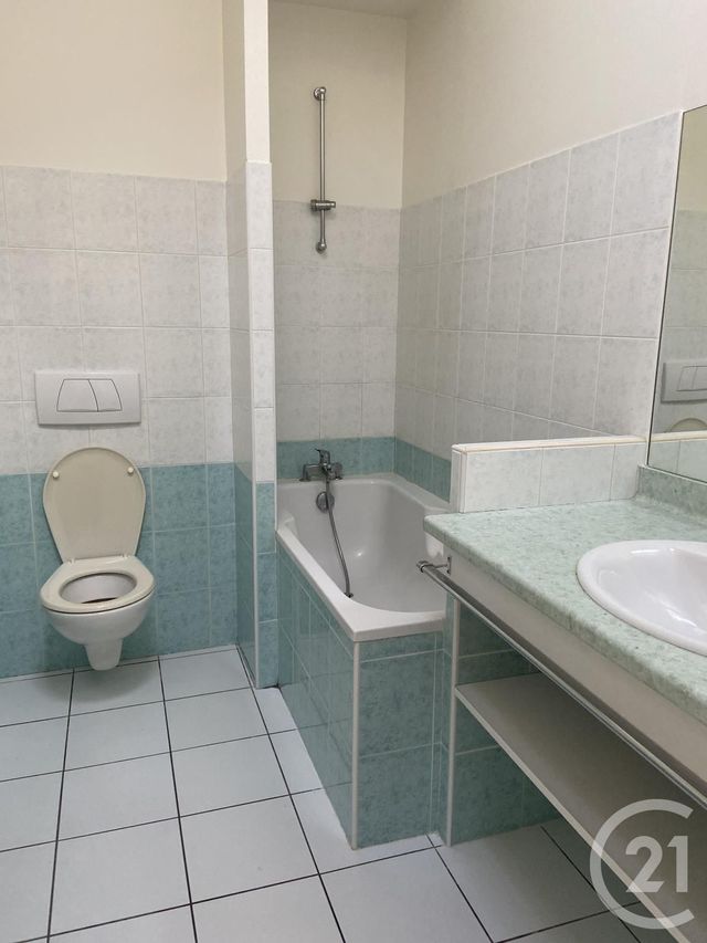 Appartement Duplex &agrave; louer - 2 pi&egrave;ces - 57,90 m2 - Mont De Marsan - 40 - AQUITAINE