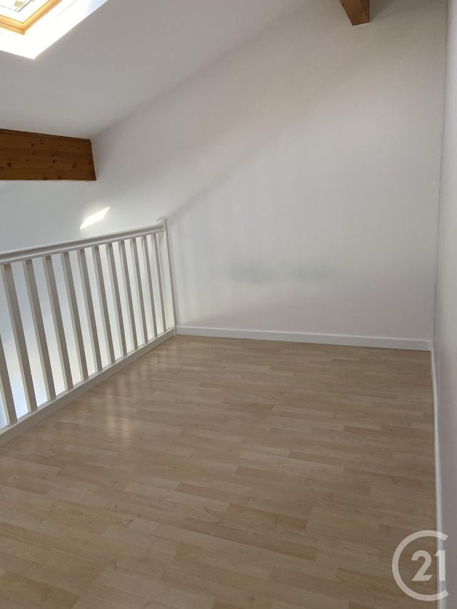 Appartement Duplex &agrave; louer - 2 pi&egrave;ces - 57,90 m2 - Mont De Marsan - 40 - AQUITAINE