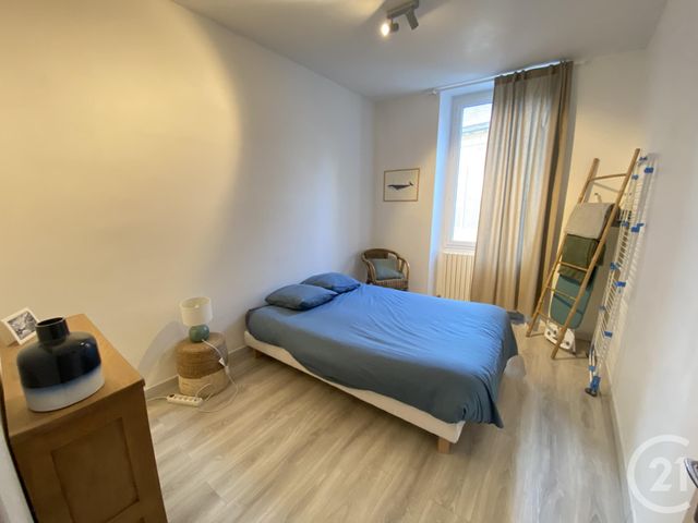 Appartement F3 &agrave; louer - 3 pi&egrave;ces - 81 m2 - Montignac - 24 - AQUITAINE