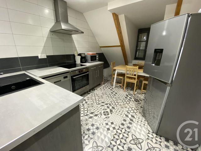 Appartement &agrave; louer - 3 pi&egrave;ces - 48,21 m2 - Les Eyzies - 24 - AQUITAINE