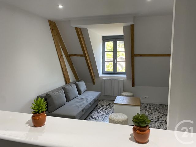 Appartement &agrave; louer - 3 pi&egrave;ces - 48,21 m2 - Les Eyzies - 24 - AQUITAINE