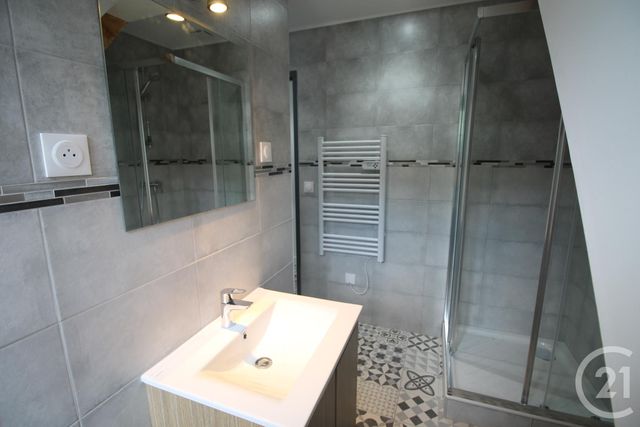 Appartement &agrave; louer - 3 pi&egrave;ces - 48,21 m2 - Les Eyzies - 24 - AQUITAINE