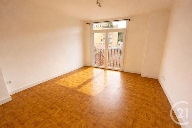 Appartement &agrave; louer - 3 pi&egrave;ces - 58,47 m2 - Sarlat La Caneda - 24 - AQUITAINE