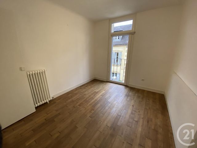 Appartement &agrave; louer - 3 pi&egrave;ces - 58,47 m2 - Sarlat La Caneda - 24 - AQUITAINE