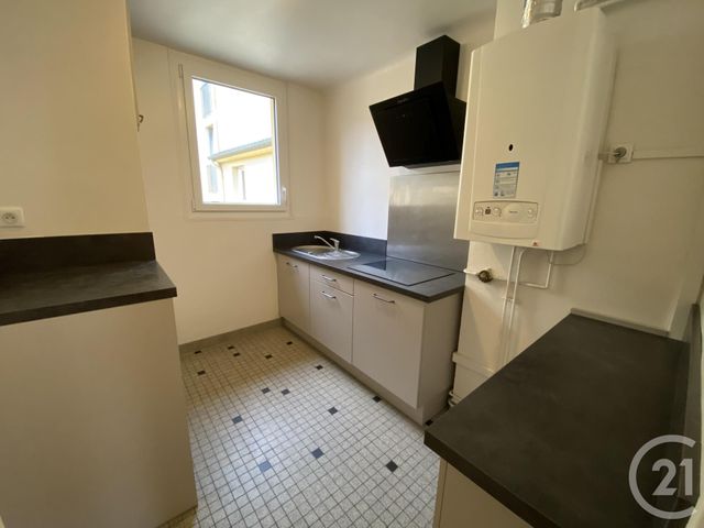 Appartement &agrave; louer - 3 pi&egrave;ces - 58,47 m2 - Sarlat La Caneda - 24 - AQUITAINE