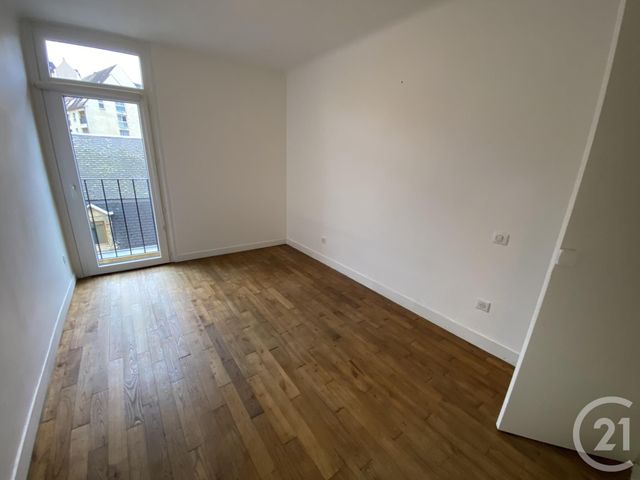 Appartement &agrave; louer - 3 pi&egrave;ces - 58,47 m2 - Sarlat La Caneda - 24 - AQUITAINE