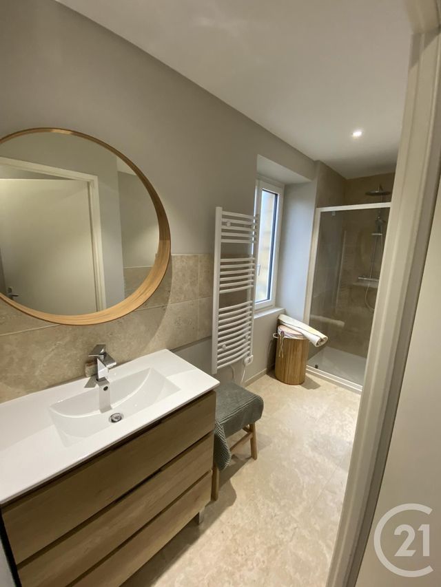 Maison &agrave; louer - 4 pi&egrave;ces - 89,21 m2 - St Genies - 24 - AQUITAINE