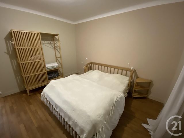 Maison &agrave; louer - 4 pi&egrave;ces - 89,21 m2 - St Genies - 24 - AQUITAINE