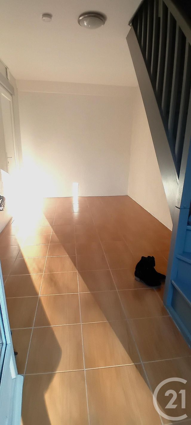 Maison &agrave; louer - 3 pi&egrave;ces - 68,87 m2 - Sarlat La Caneda - 24 - AQUITAINE