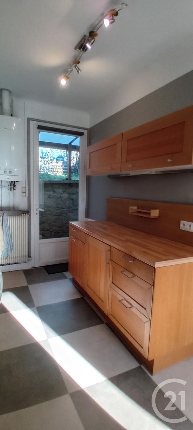 Maison &agrave; louer - 3 pi&egrave;ces - 68,87 m2 - Sarlat La Caneda - 24 - AQUITAINE