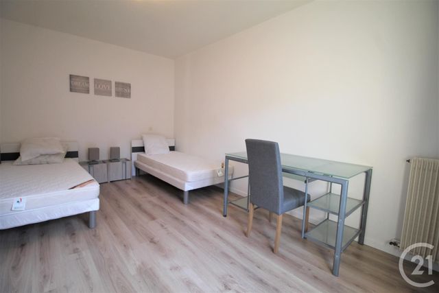 Appartement &agrave; louer - 3 pi&egrave;ces - 67,57 m2 - Sarlat La Caneda - 24 - AQUITAINE