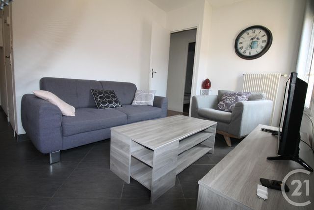 Appartement &agrave; louer - 3 pi&egrave;ces - 67,57 m2 - Sarlat La Caneda - 24 - AQUITAINE