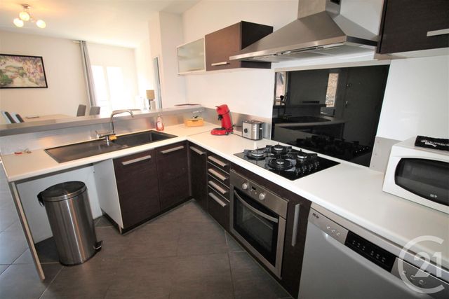 Appartement &agrave; louer - 3 pi&egrave;ces - 67,57 m2 - Sarlat La Caneda - 24 - AQUITAINE