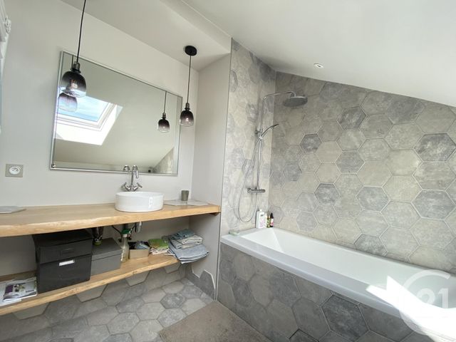 Maison &agrave; louer - 2 pi&egrave;ces - 65 m2 - Sarlat La Caneda - 24 - AQUITAINE