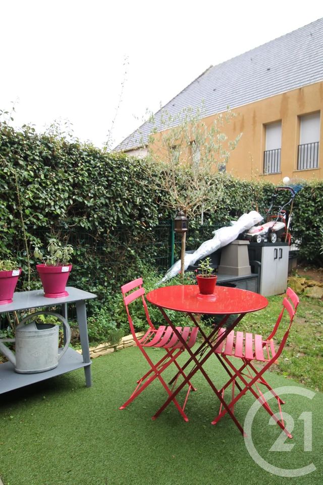 Maison &agrave; louer - 3 pi&egrave;ces - 61,01 m2 - Sarlat La Caneda - 24 - AQUITAINE