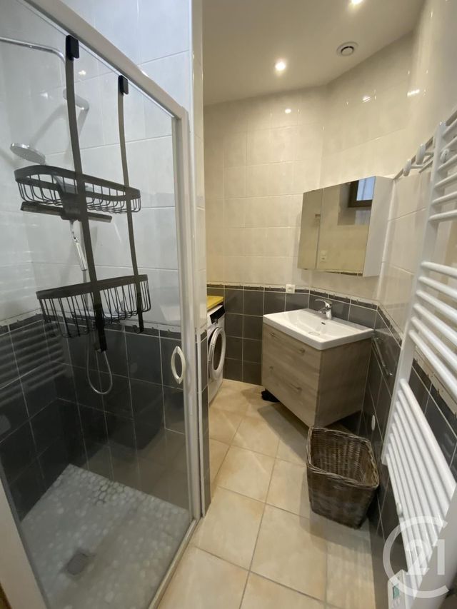 Appartement &agrave; louer - 3 pi&egrave;ces - 58,77 m2 - Sarlat La Caneda - 24 - AQUITAINE