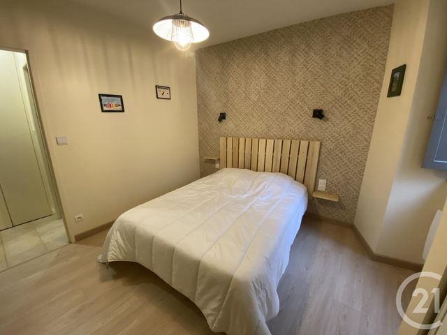 Appartement &agrave; louer - 3 pi&egrave;ces - 58,77 m2 - Sarlat La Caneda - 24 - AQUITAINE