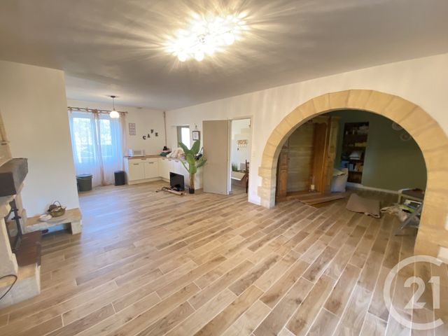Maison &agrave; louer - 4 pi&egrave;ces - 109,47 m2 - Salignac Eyvigues - 24 - AQUITAINE