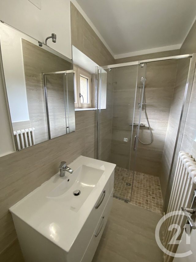 Maison &agrave; louer - 4 pi&egrave;ces - 83,20 m2 - Marquay - 24 - AQUITAINE