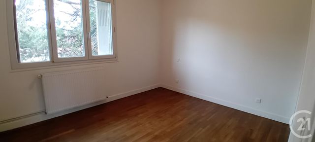 Appartement F3 &agrave; louer - 3 pi&egrave;ces - 69,96 m2 - Sarlat La Caneda - 24 - AQUITAINE