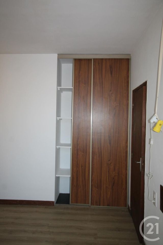 Appartement &agrave; louer - 2 pi&egrave;ces - 45,23 m2 - Sarlat La Caneda - 24 - AQUITAINE