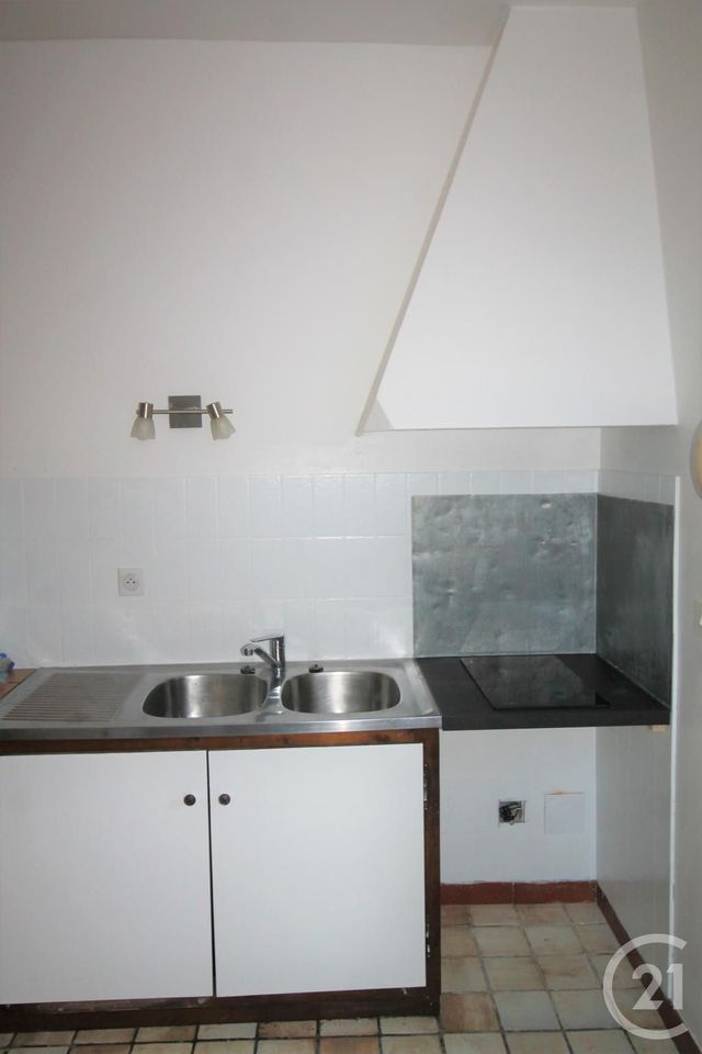 Appartement &agrave; louer - 2 pi&egrave;ces - 45,23 m2 - Sarlat La Caneda - 24 - AQUITAINE