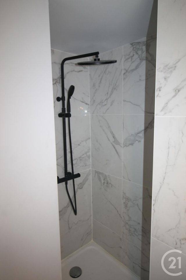 Appartement Studio &agrave; louer - 1 pi&egrave;ce - 15,65 m2 - Sarlat La Caneda - 24 - AQUITAINE