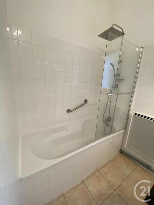 Maison &agrave; louer - 3 pi&egrave;ces - 61,96 m2 - Sarlat La Caneda - 24 - AQUITAINE