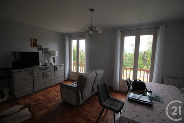 Maison &agrave; louer - 3 pi&egrave;ces - 93,68 m2 - Salignac Eyvigues - 24 - AQUITAINE