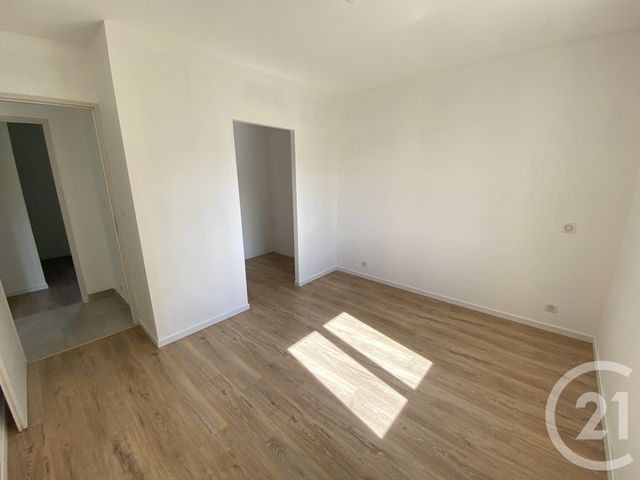 Maison &agrave; louer - 4 pi&egrave;ces - 102,20 m2 - Proissans - 24 - AQUITAINE