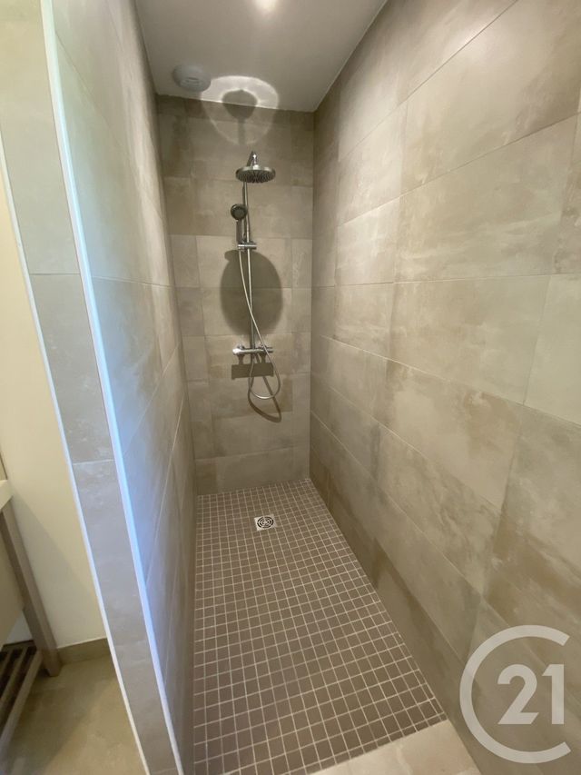 Maison &agrave; louer - 4 pi&egrave;ces - 102,20 m2 - Proissans - 24 - AQUITAINE
