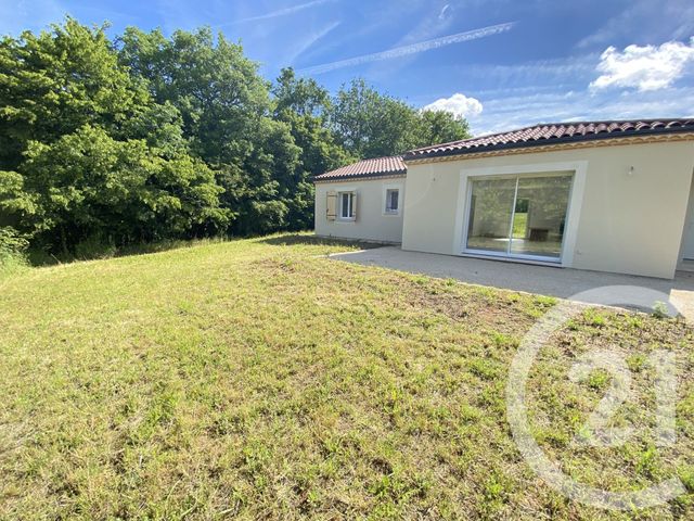 Maison &agrave; louer - 4 pi&egrave;ces - 102,20 m2 - Proissans - 24 - AQUITAINE