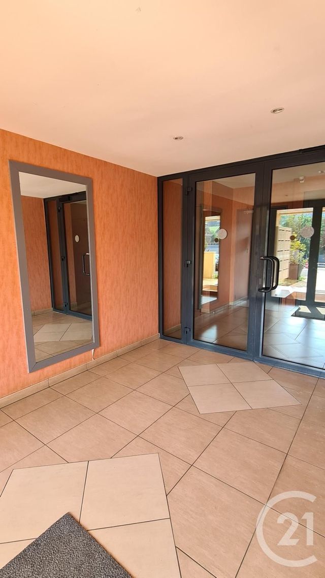Appartement T3 &agrave; vendre - 3 pi&egrave;ces - 57,70 m2 - Sarlat La Caneda - 24 - AQUITAINE