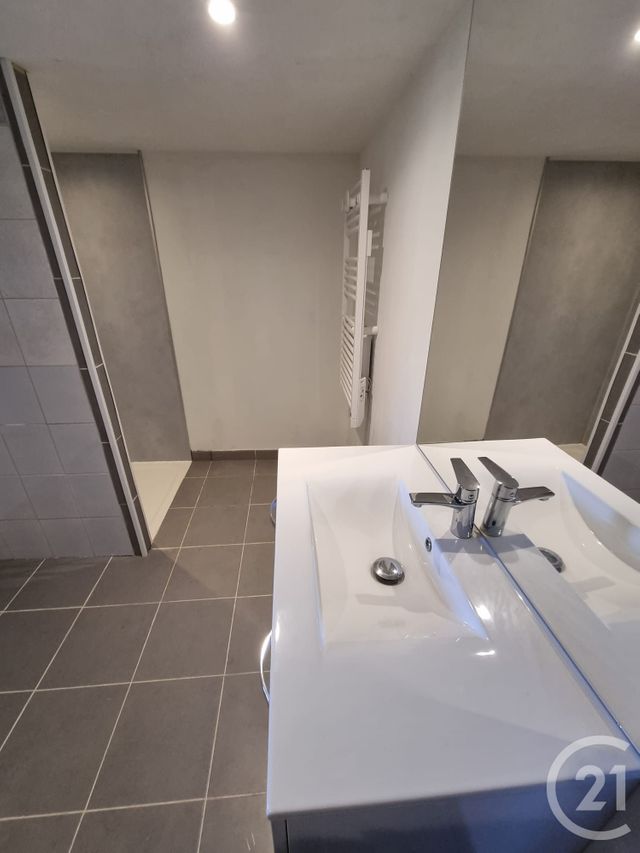 Maison &agrave; louer - 4 pi&egrave;ces - 84 m2 - Nabirat - 24 - AQUITAINE