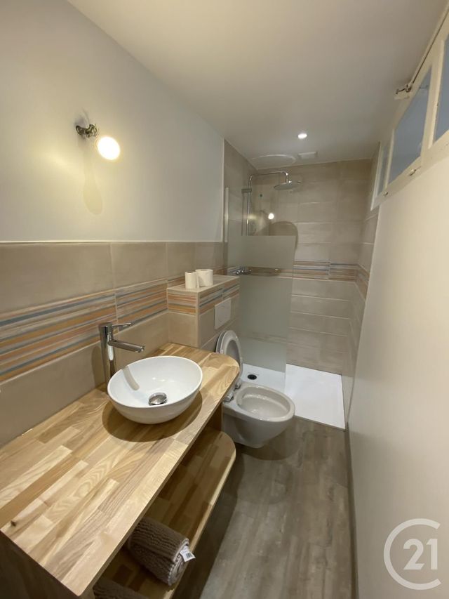 Maison &agrave; louer - 3 pi&egrave;ces - 79,51 m2 - Sarlat La Caneda - 24 - AQUITAINE