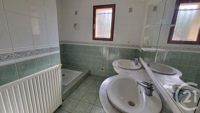 Maison &agrave; louer - 4 pi&egrave;ces - 89,38 m2 - Marcillac St Quentin - 24 - AQUITAINE