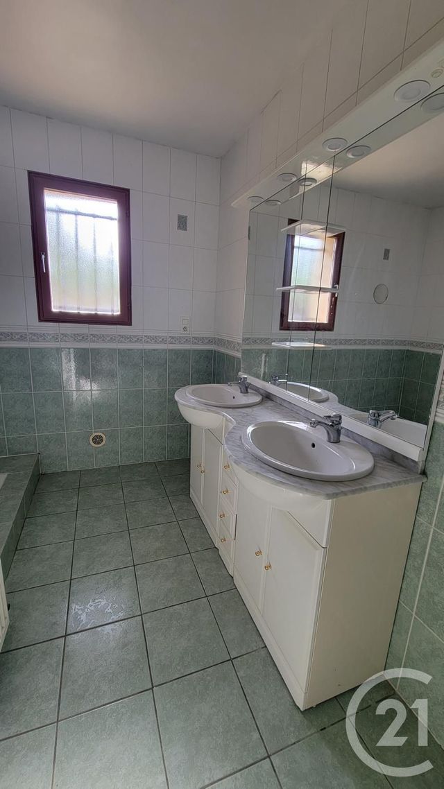 Maison &agrave; louer - 4 pi&egrave;ces - 89,38 m2 - Marcillac St Quentin - 24 - AQUITAINE