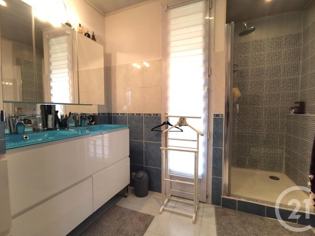 Maison &agrave; louer - 3 pi&egrave;ces - 62,38 m2 - Sarlat La Caneda - 24 - AQUITAINE