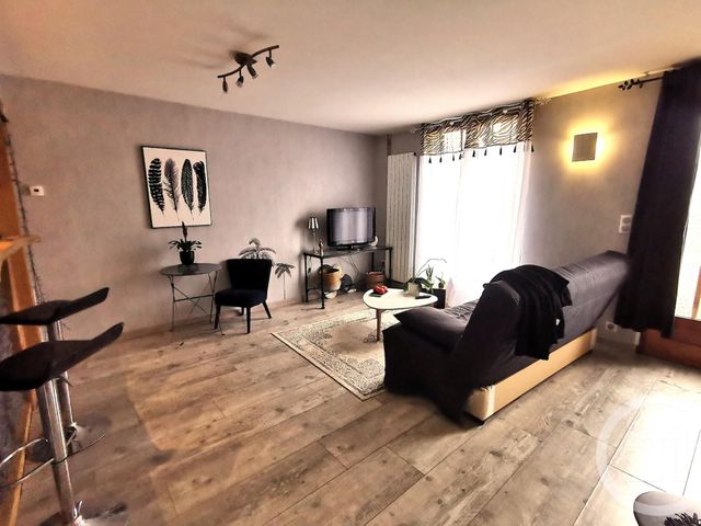 Maison &agrave; louer - 3 pi&egrave;ces - 62,38 m2 - Sarlat La Caneda - 24 - AQUITAINE