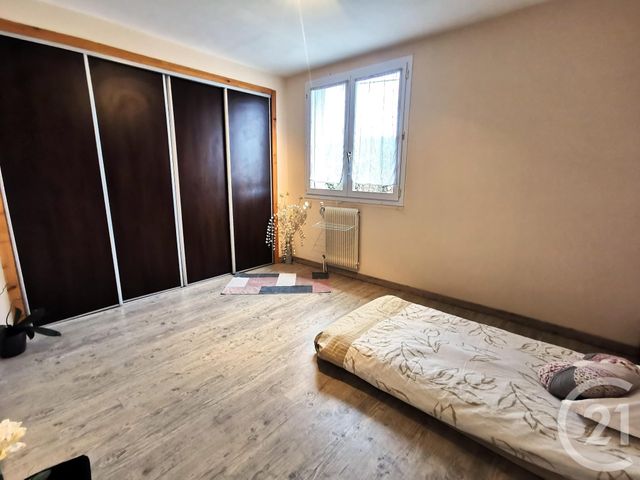 Maison &agrave; louer - 3 pi&egrave;ces - 62,38 m2 - Sarlat La Caneda - 24 - AQUITAINE