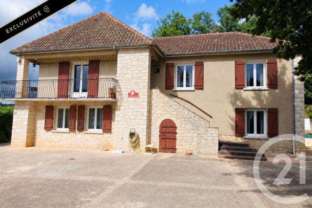 Maison 9 pièces 211 m² · à Sarlat-la-Canéda · 211 m² · 380 000 €