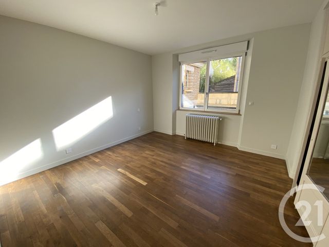 Maison &agrave; louer - 5 pi&egrave;ces - 145 m2 - Sarlat La Caneda - 24 - AQUITAINE