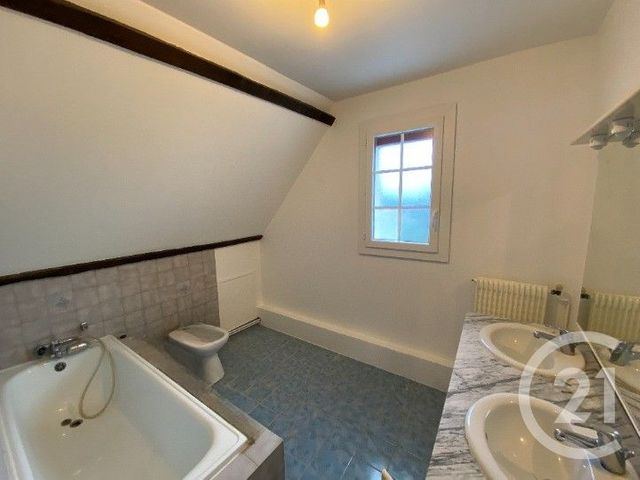 Maison &agrave; louer - 6 pi&egrave;ces - 149,92 m2 - Sarlat La Caneda - 24 - AQUITAINE
