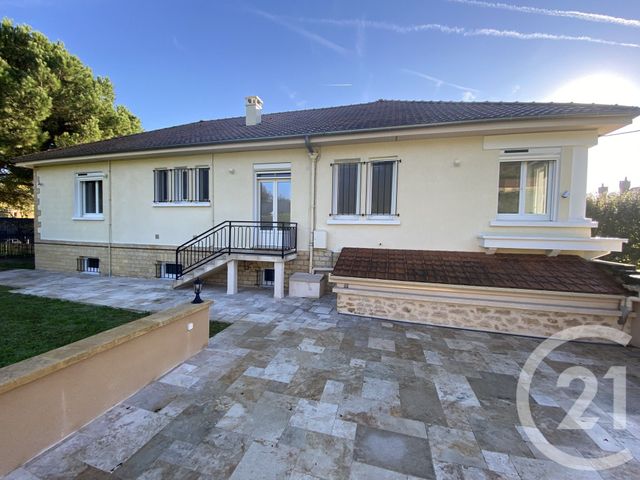 Maison &agrave; louer - 6 pi&egrave;ces - 200,35 m2 - Sarlat La Caneda - 24 - AQUITAINE
