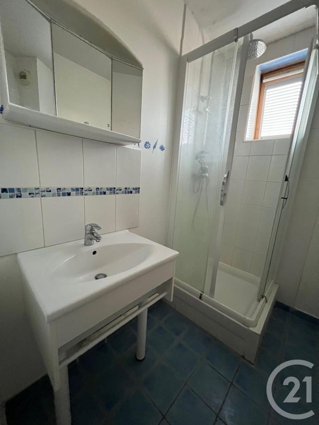 Appartement F3 &agrave; louer - 3 pi&egrave;ces - 65,12 m2 - Le Malesherbois - 45 - CENTRE