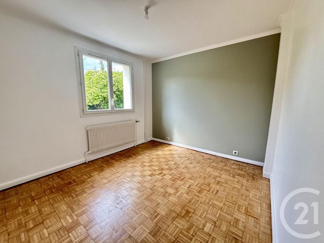 Appartement F3 &agrave; louer - 3 pi&egrave;ces - 61,41 m2 - Le Malesherbois - 45 - CENTRE