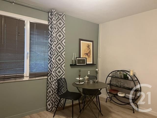 Appartement F4 &agrave; vendre - 4 pi&egrave;ces - 91,80 m2 - Le Malesherbois - 45 - CENTRE
