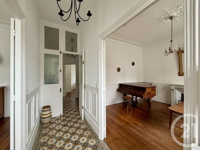 Maison à vendre - 7 pièces - 154,98 m2 - Puiseaux - 45 - CENTRE