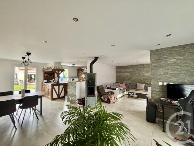 Maison à vendre - 7 pièces - 154,83 m2 - Puiseaux - 45 - CENTRE