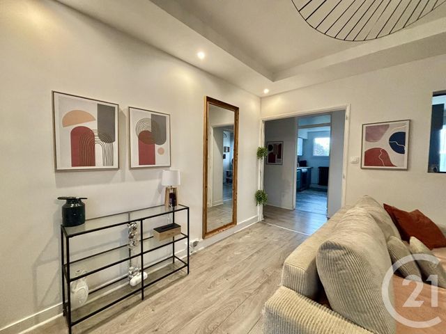 Appartement F4 à vendre - 4 pièces - 85,99 m2 - Le Malesherbois - 45 - CENTRE